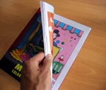 Un livre qui colorie tout seul les dessins !